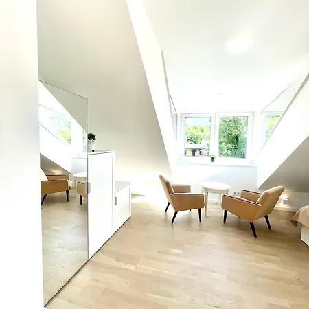 Luxury Easy 아파트 *